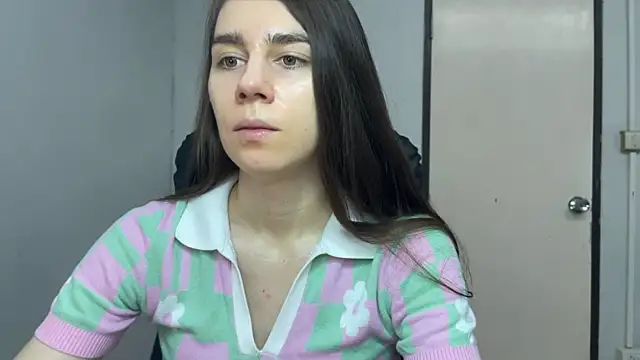 Snapshot of SassyJessi chatting on 05.24.26 SassyJessi online show from 05.24.26
