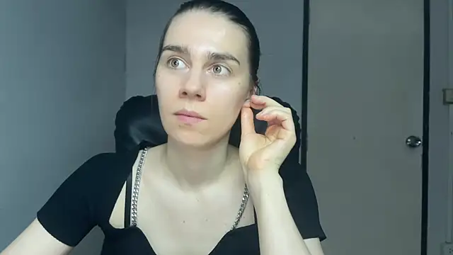 Snapshot of SassyJessi chatting on 06.18.26 SassyJessi online show from 06.18.26