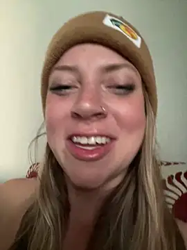 molly witha chance online show from 03.15.25