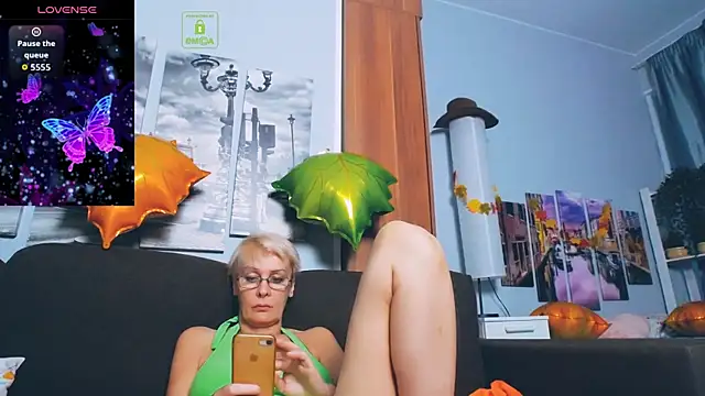 HelgaHimmell online show from 11.06.25