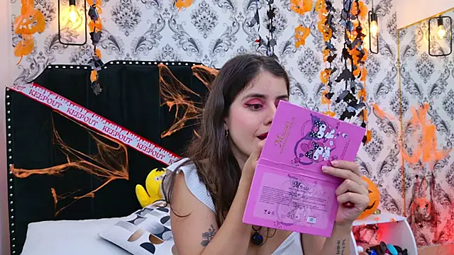 LexaDeRusso online show from 10.27.25