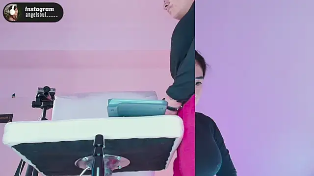 Angelst   online show from 11.16.25