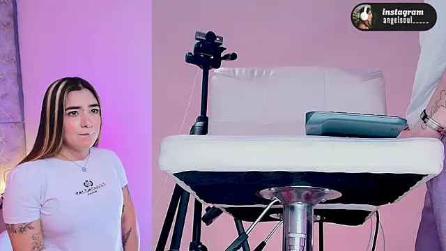 Angelst   online show from 02.16.26