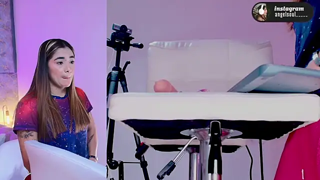 Angelst   online show from 02.18.26