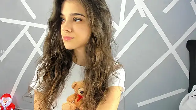 Snapshot of BabyAylin chatting on 12.04.24 BabyAylin online show from 12.04.24