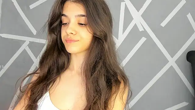 Snapshot of BabyAylin chatting on 12.19.24 BabyAylin online show from 12.19.24