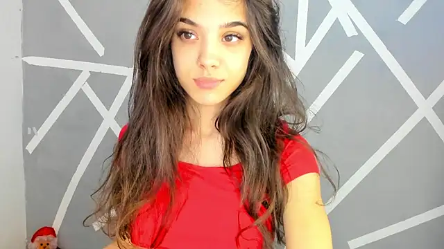 Snapshot of BabyAylin chatting on 12.21.24 BabyAylin online show from 12.21.24