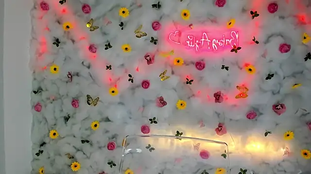 Snapshot of BabyAylin chatting on 01.21.25 BabyAylin online show from 01.21.25