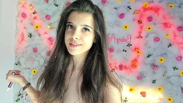 Snapshot of BabyAylin chatting on 02.18.25 BabyAylin online show from 02.18.25