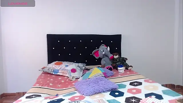 Snapshot of Zasha_Kaira chatting on 03.25.26 Zasha Kaira online show from 03.25.26