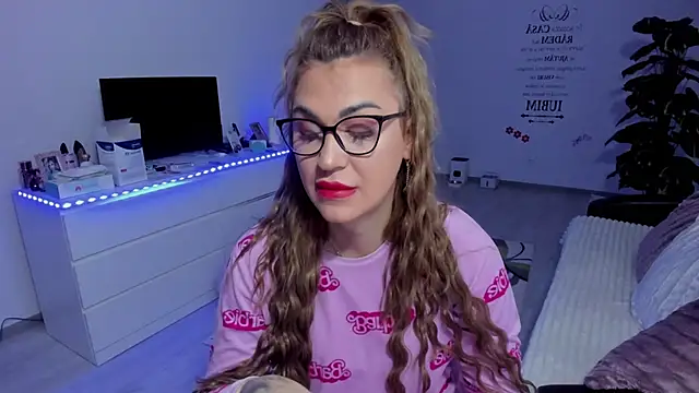 GlossyDiamondX online show from 01.11.25