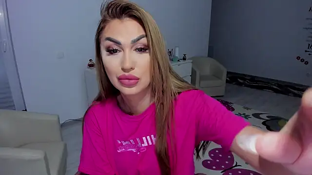 GlossyDiamondX online show from 02.05.25