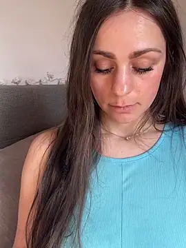 Loella-Rose online show from 03.20.25