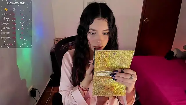 Snapshot of youpinkgirl_ chatting on 12.30.24 youpinkgirl online show from 12.30.24