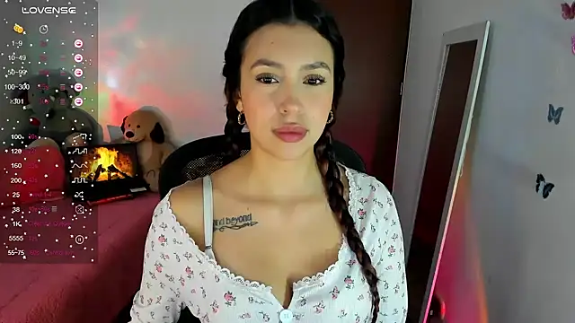 Snapshot of youpinkgirl_ chatting on 01.11.25 youpinkgirl online show from 01.11.25