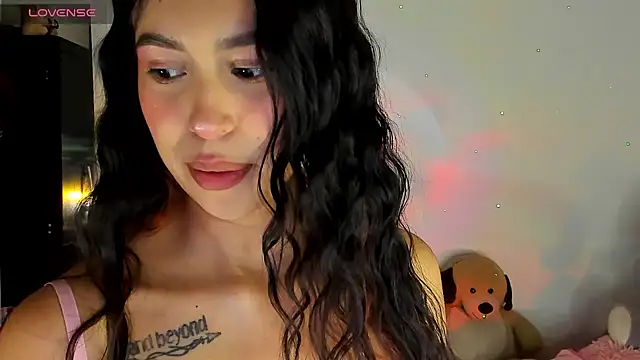 Snapshot of youpinkgirl_ chatting on 01.22.25 youpinkgirl online show from 01.22.25