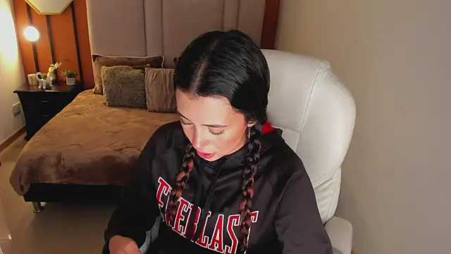 Snapshot of youpinkgirl_ chatting on 09.24.25 youpinkgirl online show from 09.24.25