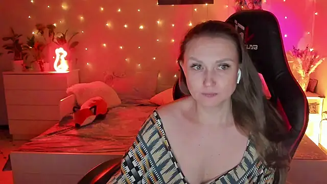 Snapshot of desperatehousewife__ chatting on 01.21.25 desperatehousewife   online show from 01.21.25