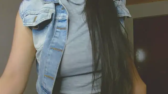 ella peck online show from 10.05.25