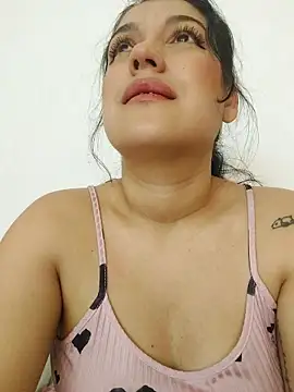 Sophie-hatter online show from 02.16.25