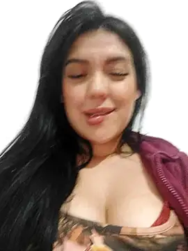 Sophie-hatter online show from 02.23.25