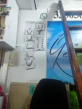 Sophie-hatter online show from 03.20.25