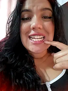 Sophie-hatter online show from 11.07.25