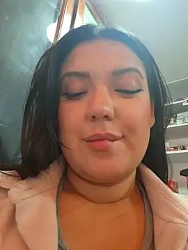 Snapshot of Sophie-hatter chatting on 07.17.26 Sophie-hatter online show from 07.17.26