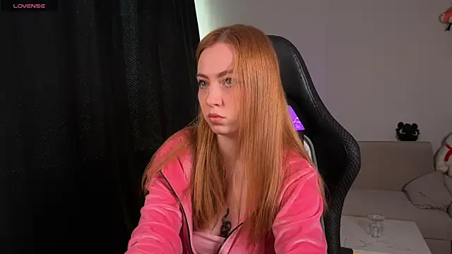 LinaWitch online show from 09.27.25