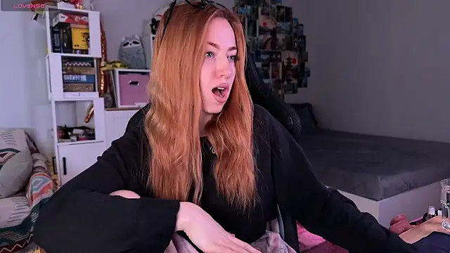 LinaWitch online show from 11.07.25