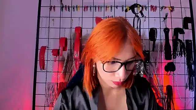 Snapshot of charrlotte_quinn chatting on 02.02.25 charrlotte quinn online show from 02.02.25