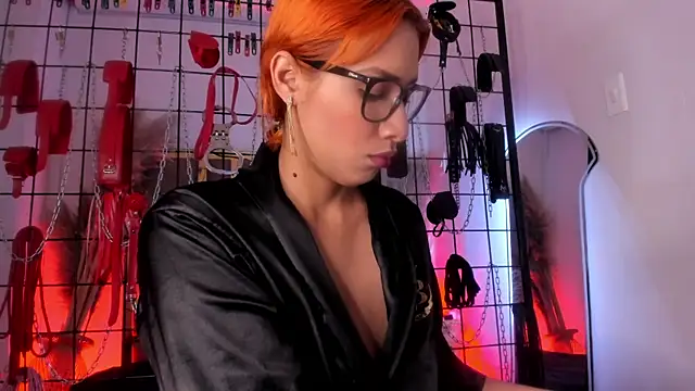 Snapshot of charrlotte_quinn chatting on 02.07.25 charrlotte quinn online show from 02.07.25