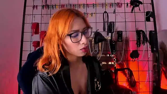 Snapshot of charrlotte_quinn chatting on 02.13.25 charrlotte quinn online show from 02.13.25