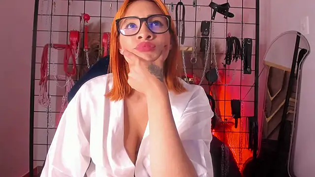 Snapshot of charrlotte_quinn chatting on 02.20.25 charrlotte quinn online show from 02.20.25