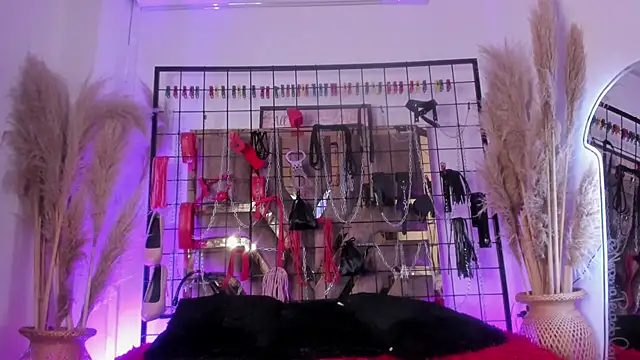 Snapshot of charrlotte_quinn chatting on 03.14.25 charrlotte quinn online show from 03.14.25