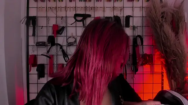 Snapshot of charrlotte_quinn chatting on 09.19.25 charrlotte quinn online show from 09.19.25