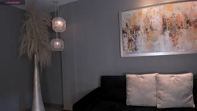 Snapshot of MollySundersX chatting on 02.05.25 MollySundersX online show from 02.05.25
