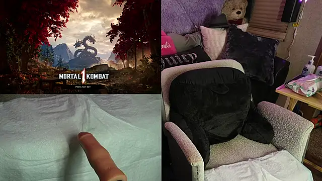 Snapshot of IndiaBlaze chatting on 09.17.25 IndiaBlaze online show from 09.17.25