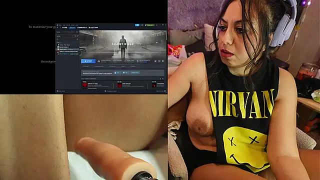 Snapshot of IndiaBlaze chatting on 10.22.25 IndiaBlaze online show from 10.22.25