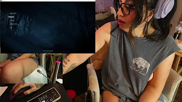 Snapshot of IndiaBlaze chatting on 11.24.25 IndiaBlaze online show from 11.24.25