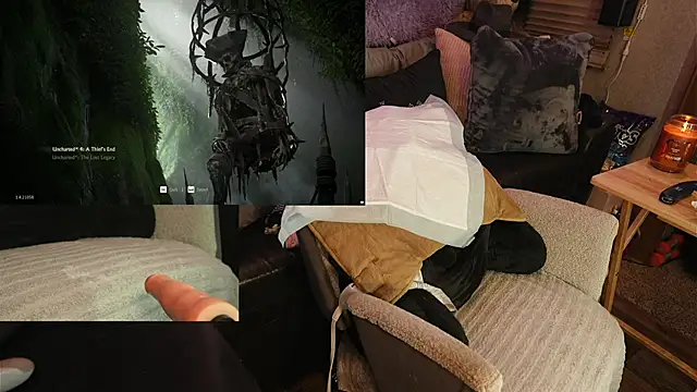 Snapshot of IndiaBlaze chatting on 12.01.25 IndiaBlaze online show from 12.01.25