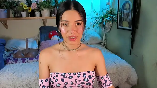 Snapshot of MiaaRose chatting on 11.22.25 MiaaRose online show from 11.22.25