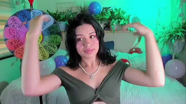 Snapshot of MiaaRose chatting on 12.03.25 MiaaRose online show from 12.03.25