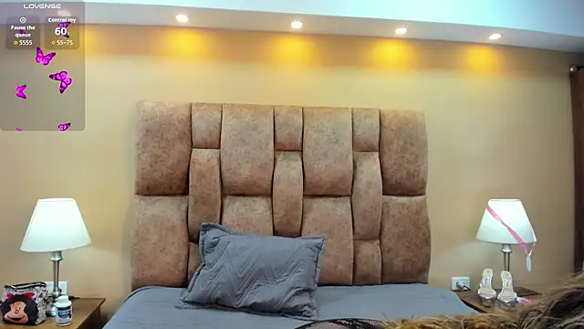 MiiaHot online show from 03.13.26