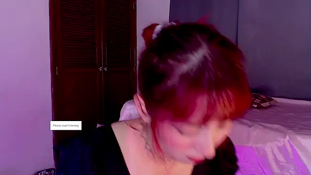 lanaturner  online show from 11.10.25