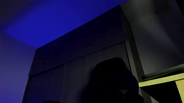 Snapshot of male_pussy chatting on 11.09.25 male pussy online show from 11.09.25