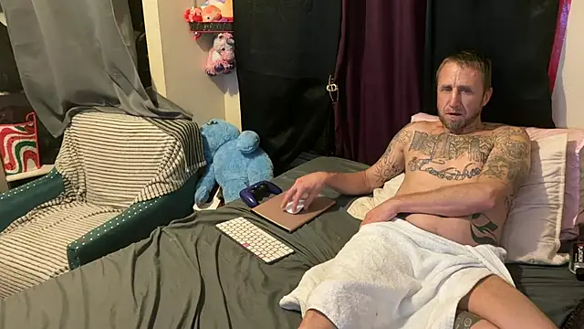 Snapshot of SexyDaddy303666 chatting on 03.21.26 SexyDaddy303666 online show from 03.21.26