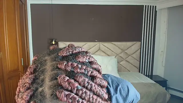 Raquel jones online show from 02.09.25