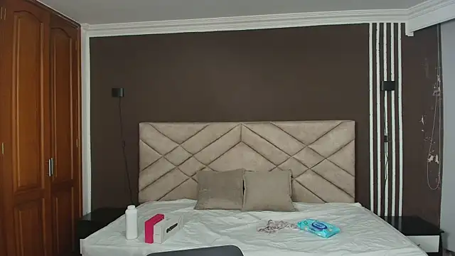 Raquel jones online show from 09.20.25