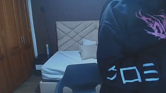 Raquel jones online show from 11.21.25